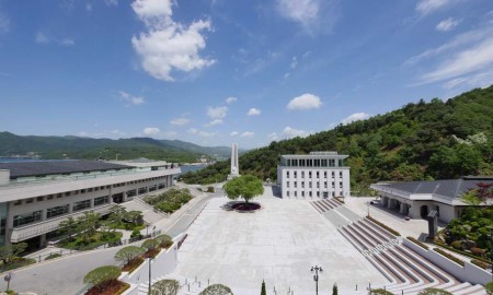 風景 ( 愛の樹広場 , 天寶苑 , カフェ・マグノリア ) > 孝情清平フォト - HJ天宙天寶修錬苑